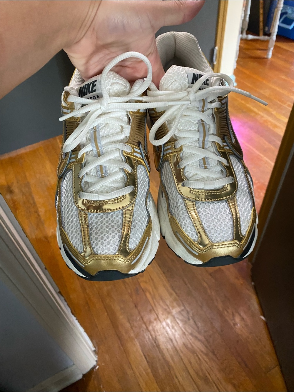 Nike Women's White and Gold Vomero 5’s